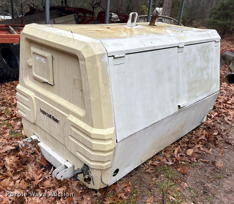 image for item ET7498 2009 Ingersoll Rand P185WJD air compressor