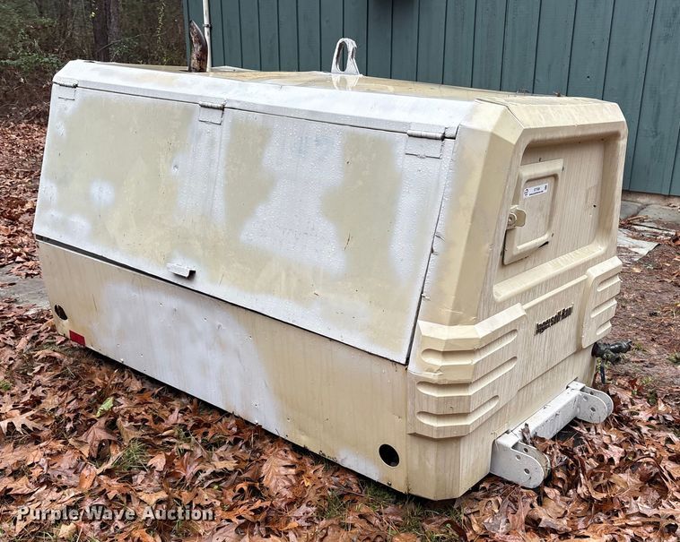 image for item ET7498 2009 Ingersoll Rand P185WJD air compressor