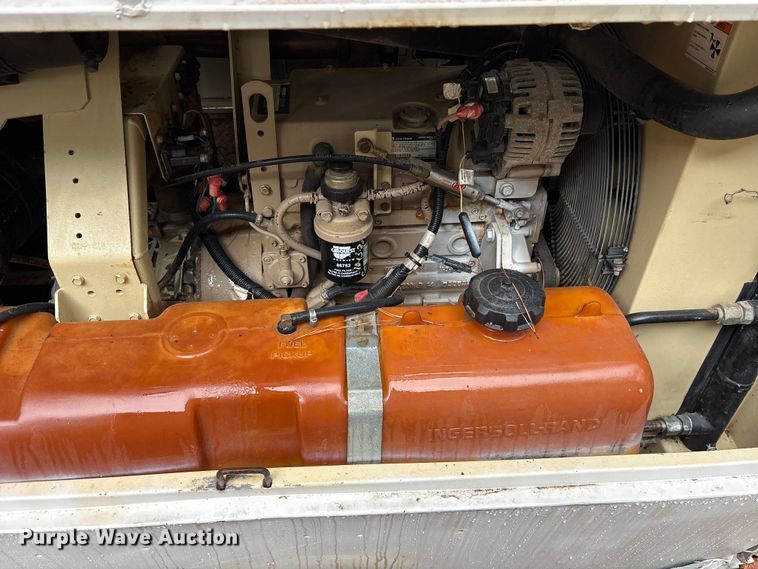 image for item ET7498 2009 Ingersoll Rand P185WJD air compressor