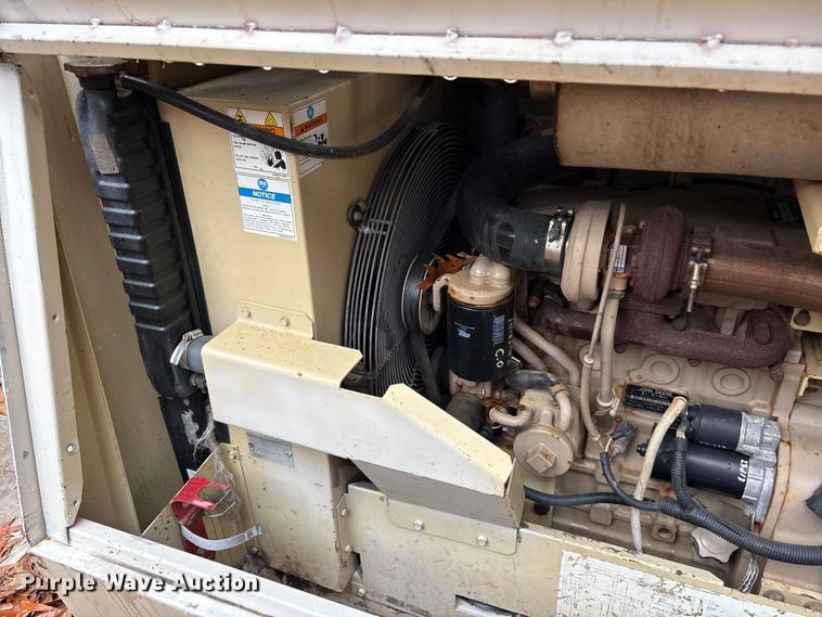 image for item ET7498 2009 Ingersoll Rand P185WJD air compressor