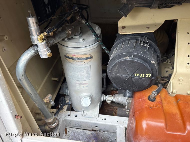 image for item ET7498 2009 Ingersoll Rand P185WJD air compressor