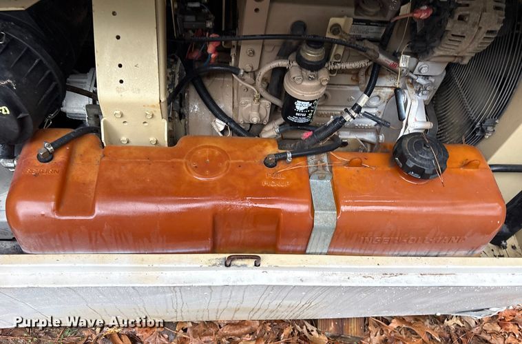 image for item ET7498 2009 Ingersoll Rand P185WJD air compressor