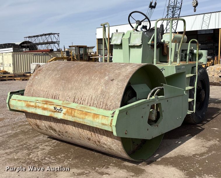 image for item EU4825 Ray Go Rascal single drum vibratory roller