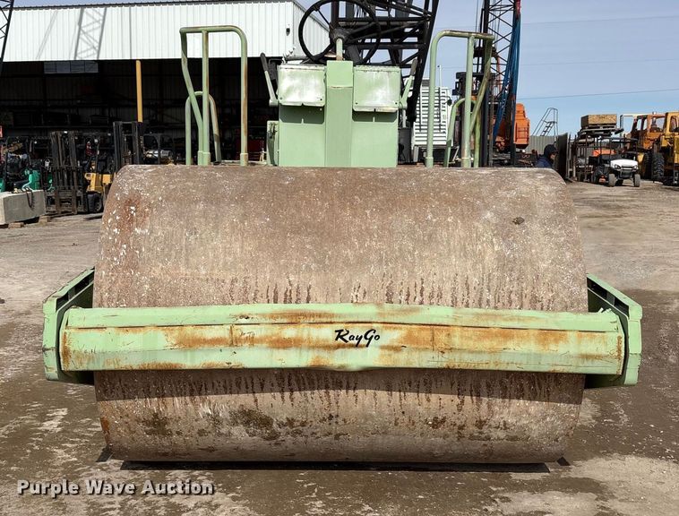 image for item EU4825 Ray Go Rascal single drum vibratory roller