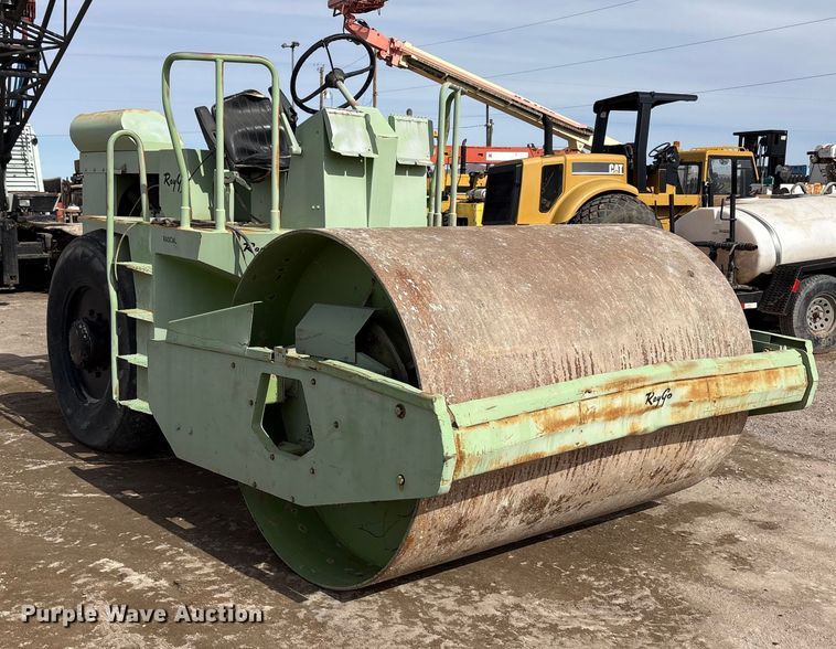 image for item EU4825 Ray Go Rascal single drum vibratory roller