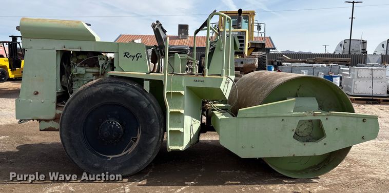 image for item EU4825 Ray Go Rascal single drum vibratory roller