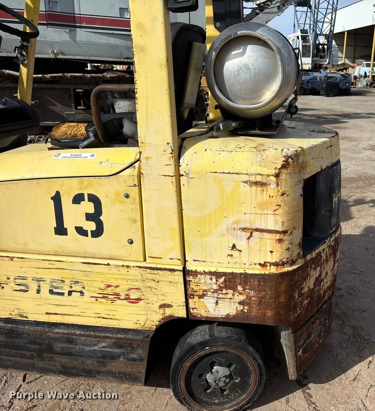 image for item EU4826 Hyster S50XM forklift