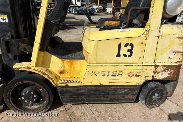 image for item EU4826 Hyster S50XM forklift