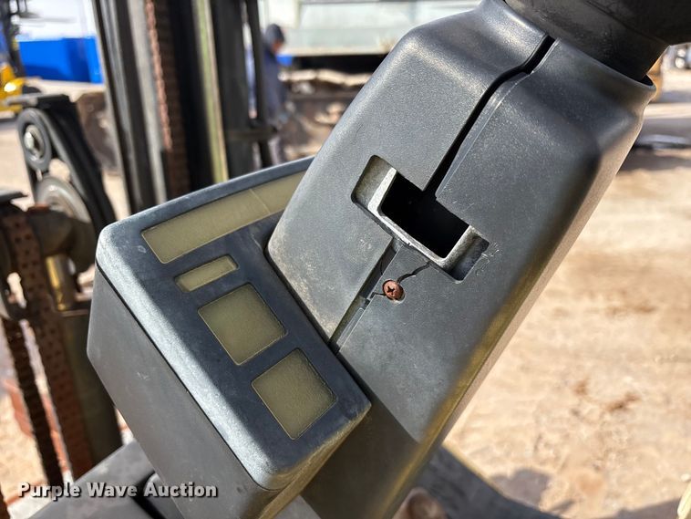 image for item EU4826 Hyster S50XM forklift