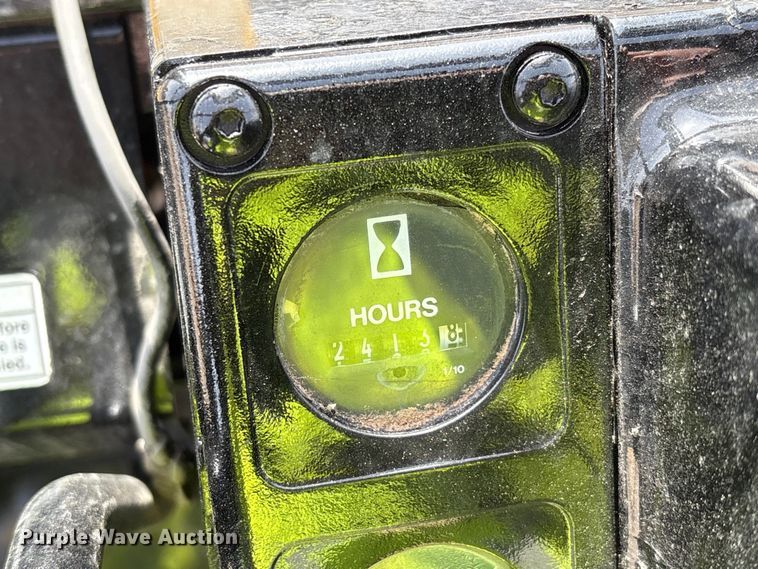 image for item EU4827 Yale GDP155CANPBV108 forklift