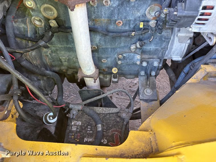 image for item EU4827 Yale GDP155CANPBV108 forklift