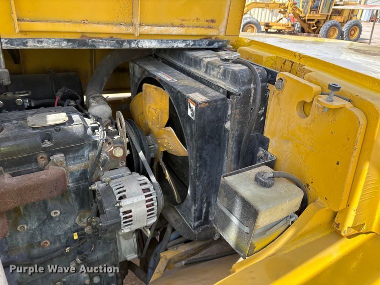 image for item EU4827 Yale GDP155CANPBV108 forklift