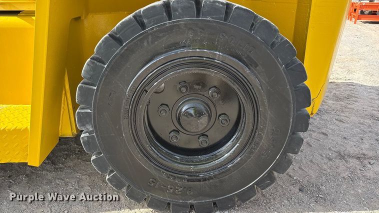 image for item EU4827 Yale GDP155CANPBV108 forklift