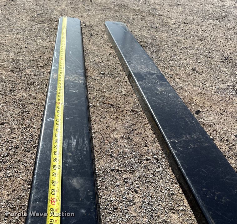 image for item EU4827 Yale GDP155CANPBV108 forklift