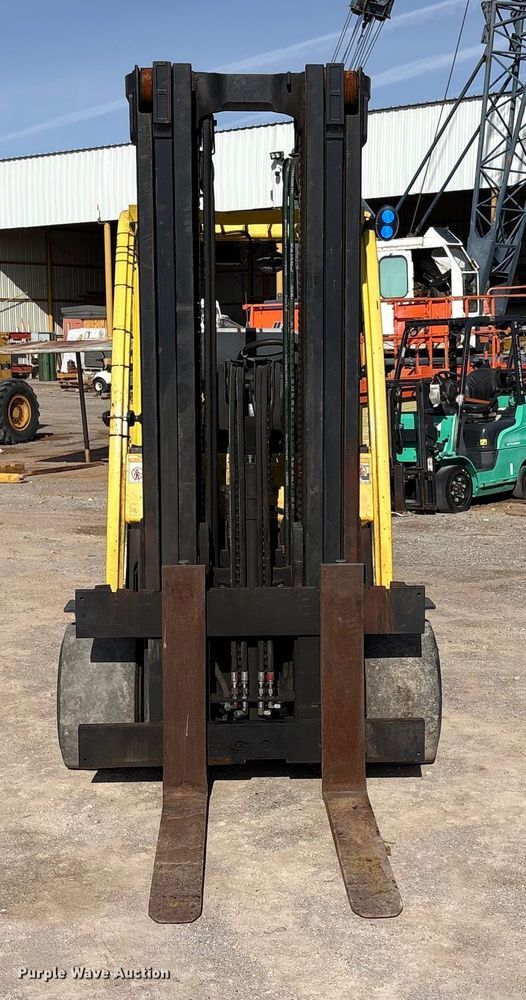 image for item EU4828 Hyster S120FT forklift