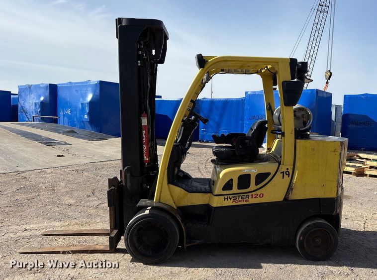 image for item EU4828 Hyster S120FT forklift