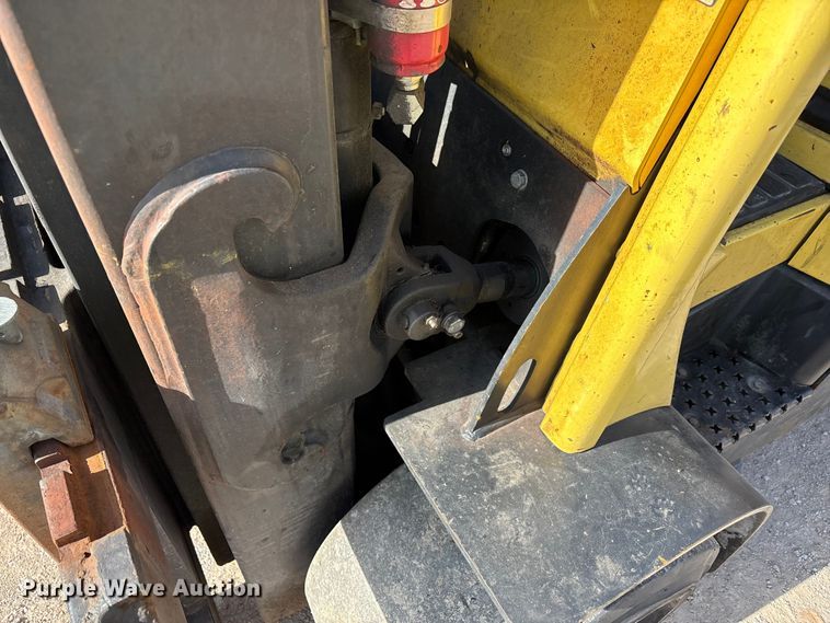 image for item EU4828 Hyster S120FT forklift