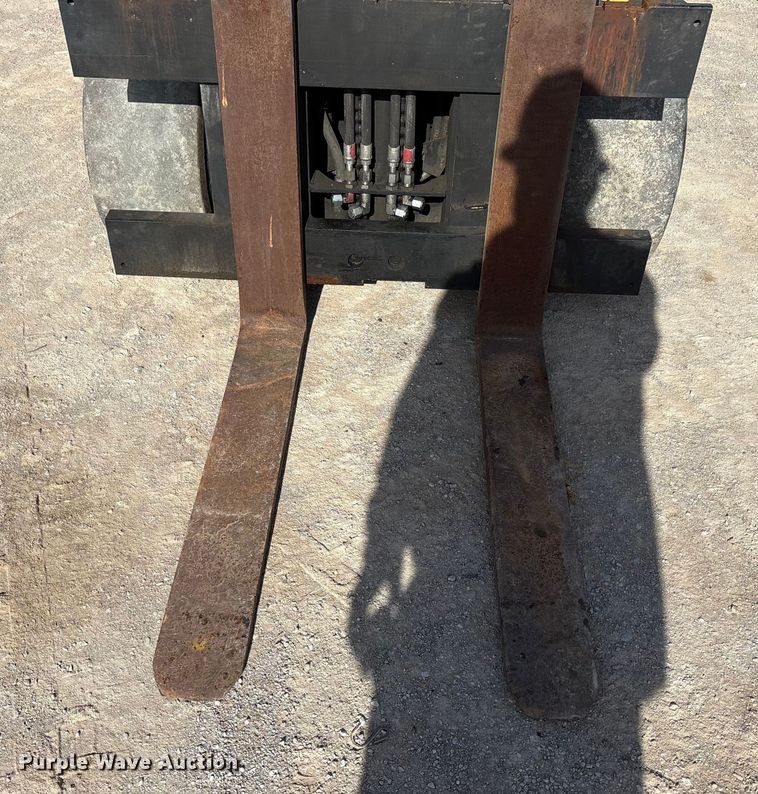 image for item EU4828 Hyster S120FT forklift