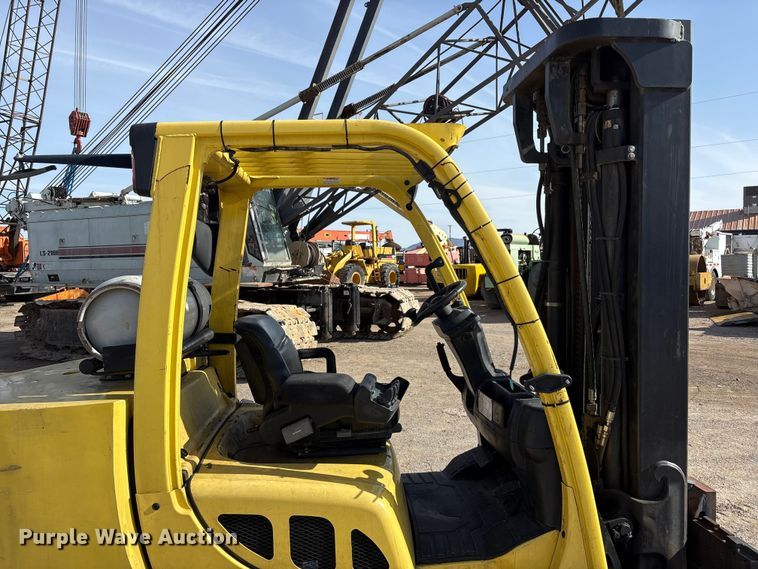 image for item EU4828 Hyster S120FT forklift