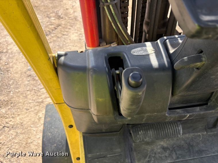 image for item EU4828 Hyster S120FT forklift