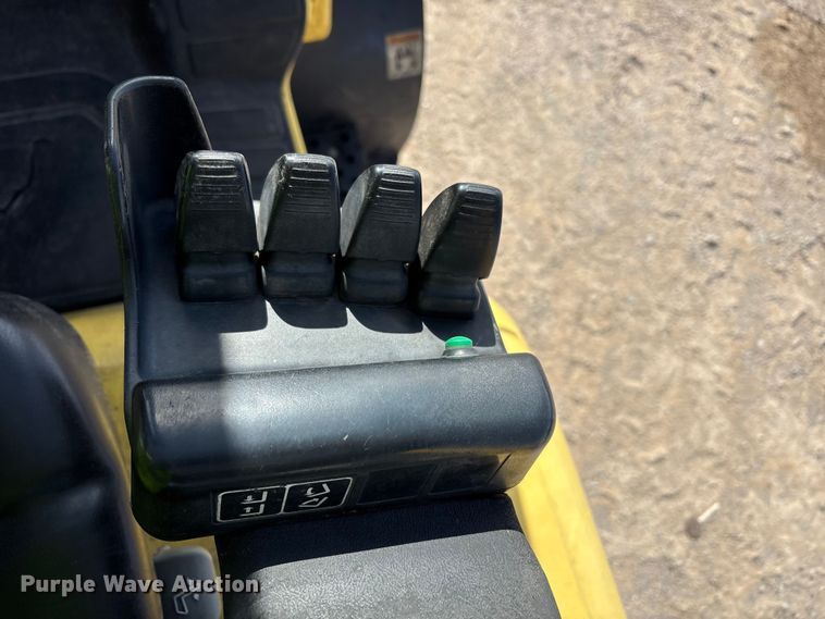 image for item EU4828 Hyster S120FT forklift