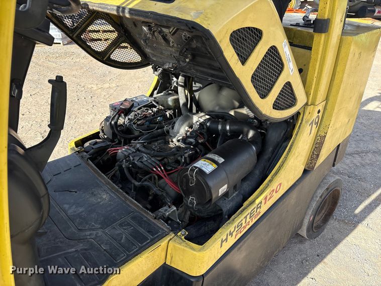 image for item EU4828 Hyster S120FT forklift