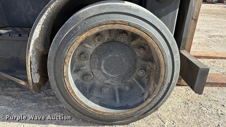 image for item EU4828 Hyster S120FT forklift