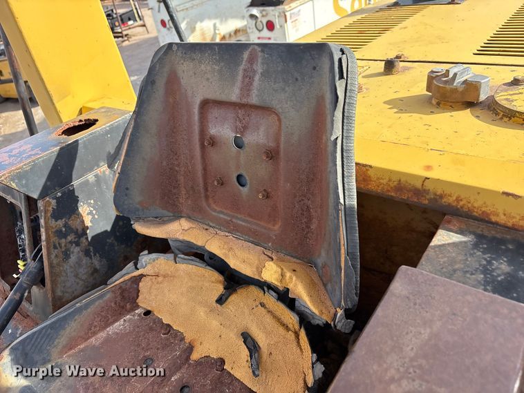 image for item EU4829 Komatsu WA200-1 wheel loader