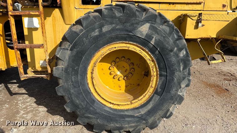 image for item EU4829 Komatsu WA200-1 wheel loader