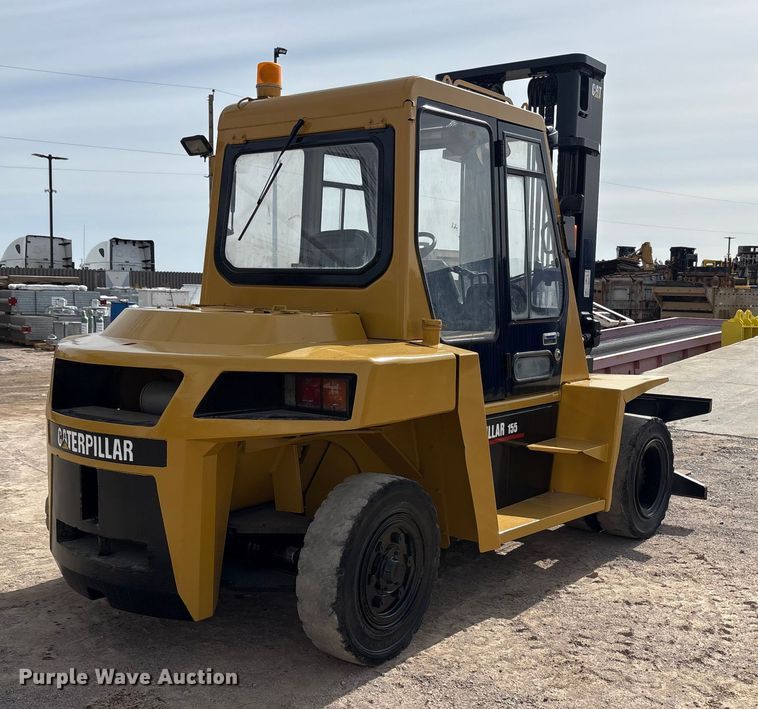image for item EU4830 Caterpillar DP70 forklift