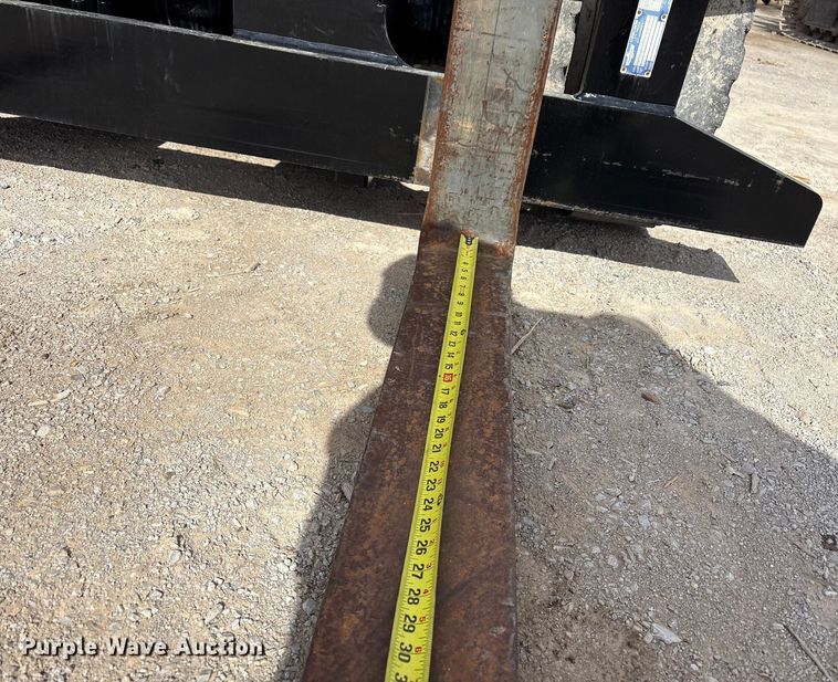 image for item EU4830 Caterpillar DP70 forklift