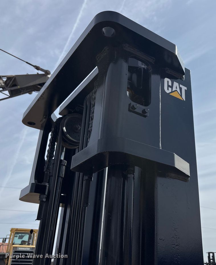 image for item EU4830 Caterpillar DP70 forklift