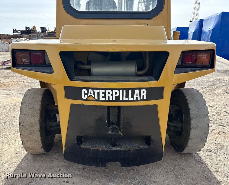 image for item EU4830 Caterpillar DP70 forklift