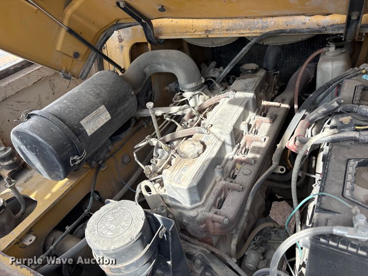 image for item EU4830 Caterpillar DP70 forklift