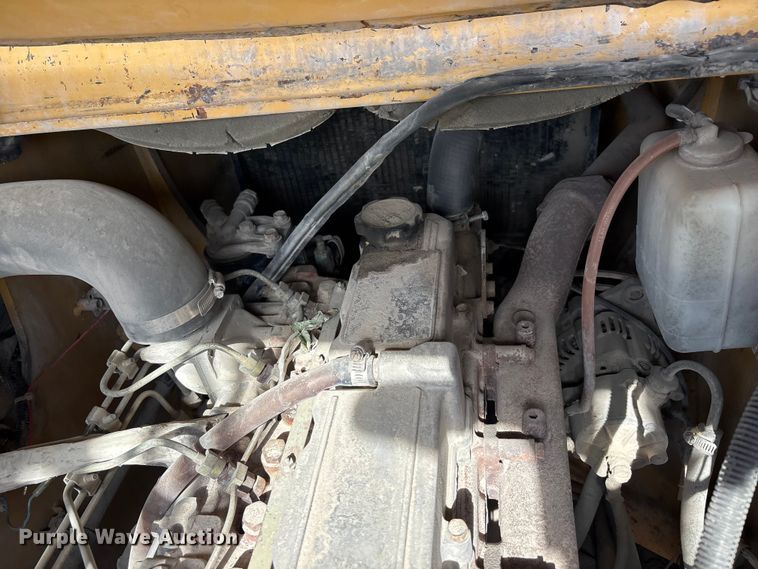 image for item EU4830 Caterpillar DP70 forklift