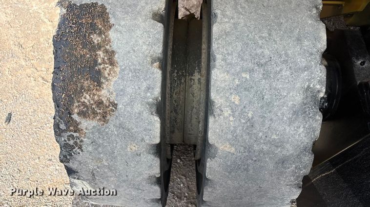 image for item EU4830 Caterpillar DP70 forklift