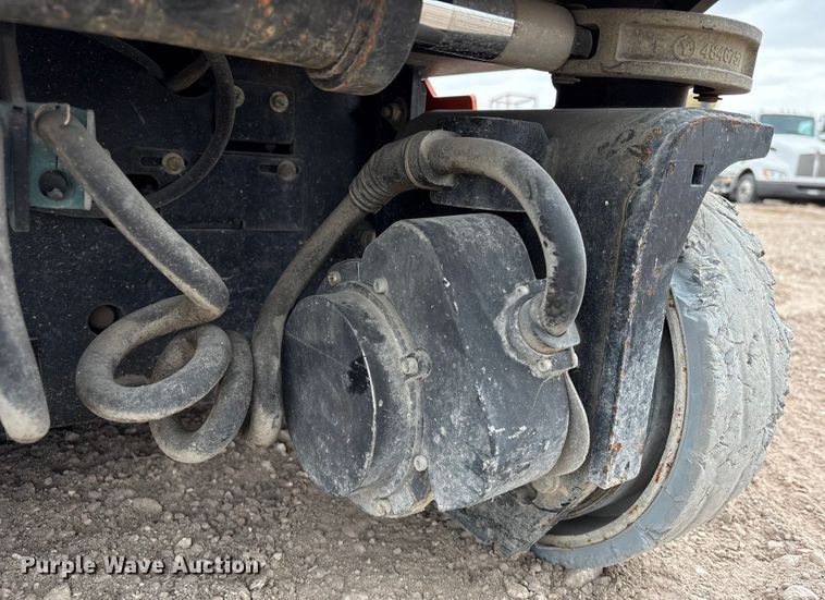 image for item EU7335 2020 JLG ES1932 scissor lift