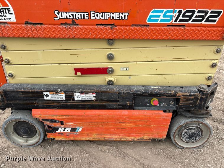 image for item EU7335 2020 JLG ES1932 scissor lift