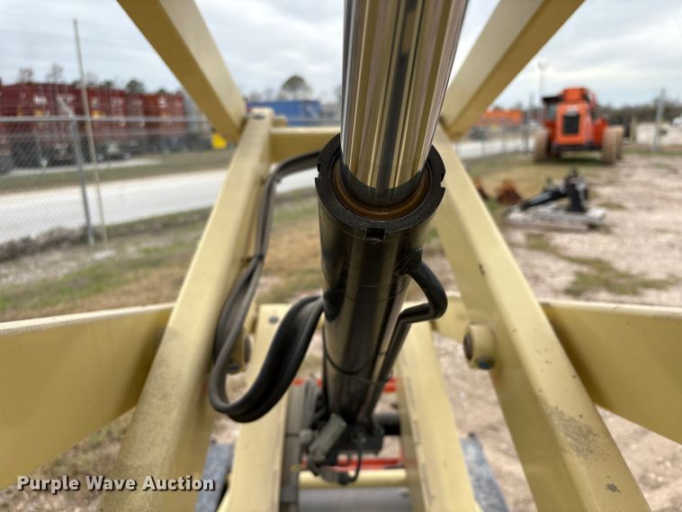 image for item EU7335 2020 JLG ES1932 scissor lift