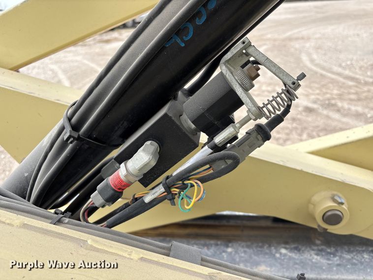 image for item EU7335 2020 JLG ES1932 scissor lift