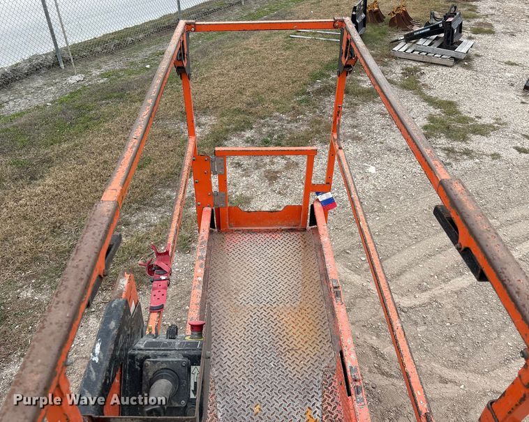 image for item EU7335 2020 JLG ES1932 scissor lift