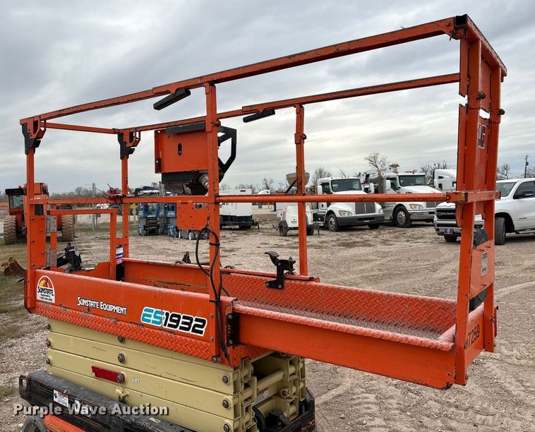 image for item EU7335 2020 JLG ES1932 scissor lift