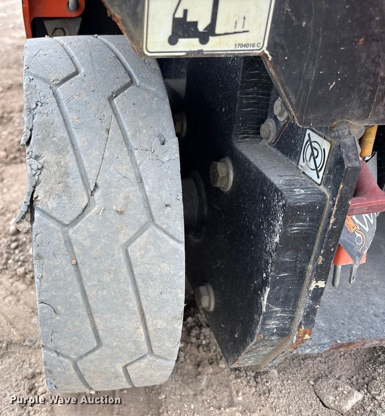 image for item EU7335 2020 JLG ES1932 scissor lift