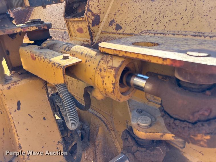 image for item EU7353 2007 Caterpillar D5G LGP dozer