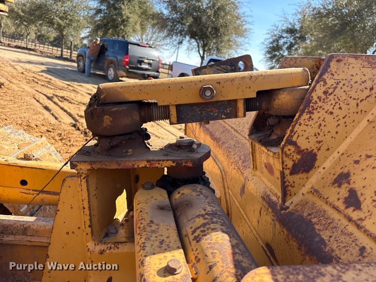 image for item EU7353 2007 Caterpillar D5G LGP dozer