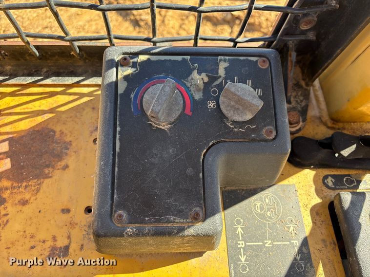 image for item EU7353 2007 Caterpillar D5G LGP dozer
