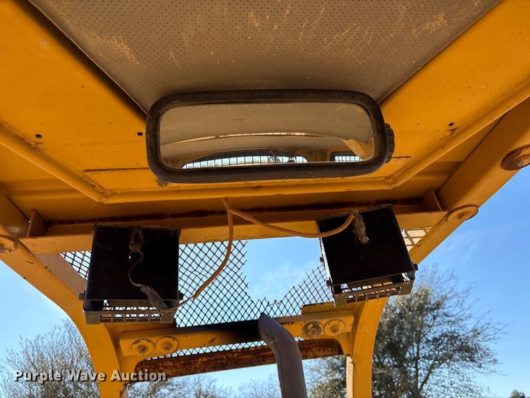 image for item EU7353 2007 Caterpillar D5G LGP dozer