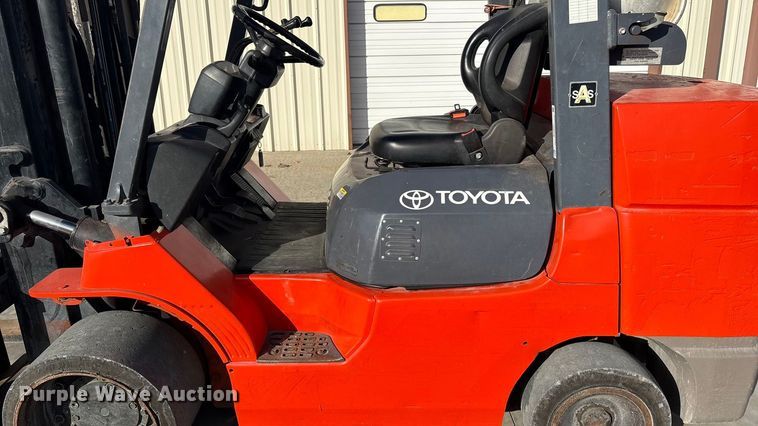 image for item EV2651 Toyota 7FGCU45 forklift