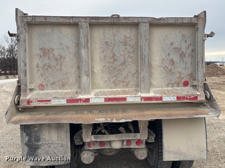 image for item EV2653 1991 Ford LTA9000 dump truck