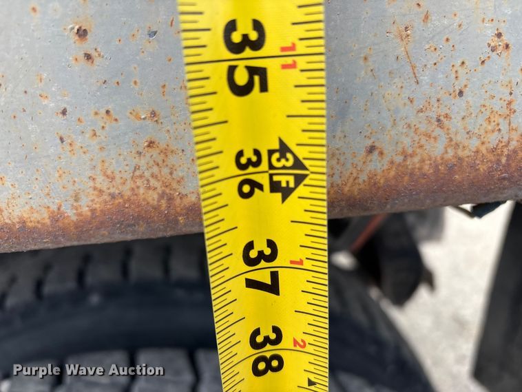 image for item EV2653 1991 Ford LTA9000 dump truck